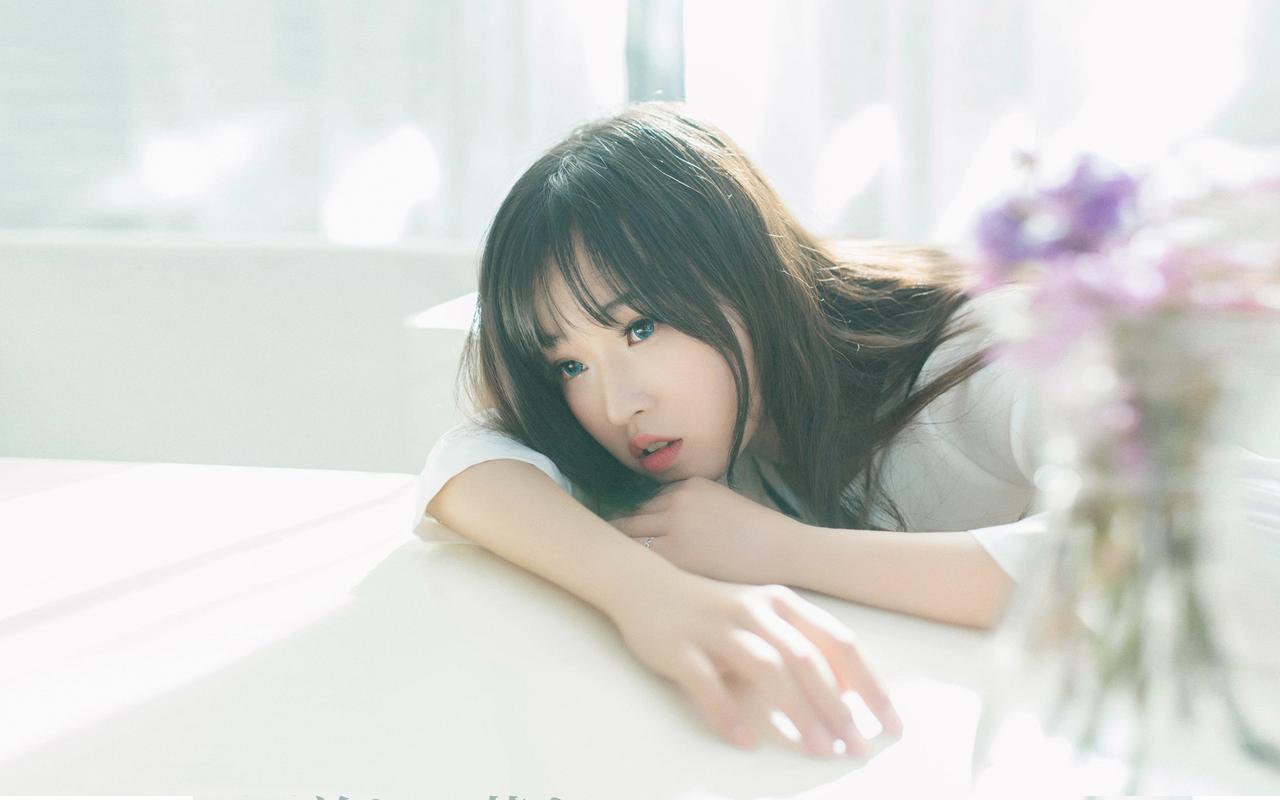 “峰·彩”珠峰摄影展亮相上海 60幅作品礼赞西藏自治区成立60周年